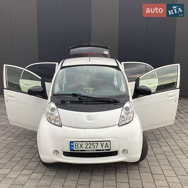 Хетчбек Peugeot iOn 2016 в Хмельницькому