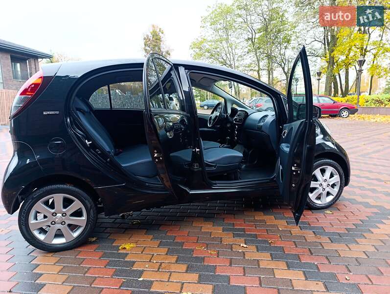 Хетчбек Peugeot iOn 2012 в Звягелі