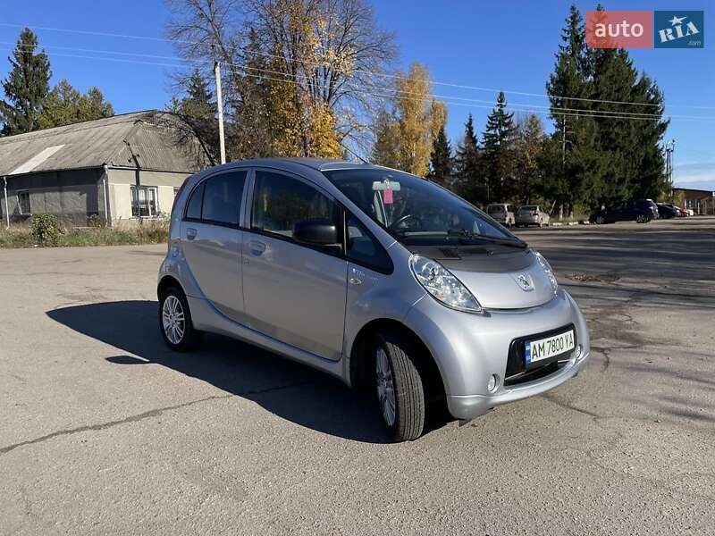 Хэтчбек Peugeot iOn 2011 в Коростышеве фото 3 Хэтчбек Peugeot iOn 2011 в Коростышеве