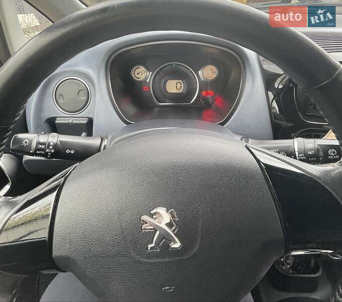 Хэтчбек Peugeot iOn 2011 в Коростышеве фото 17 Хэтчбек Peugeot iOn 2011 в Коростышеве