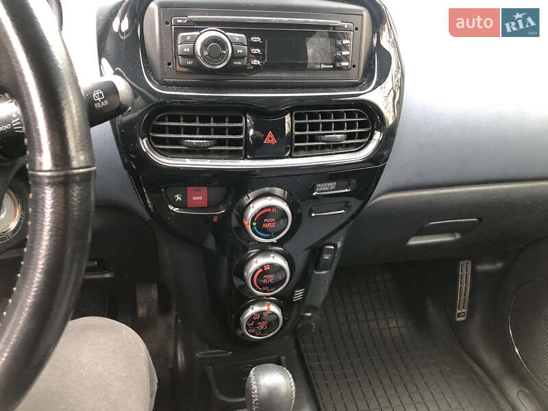 Хэтчбек Peugeot iOn 2014 в Львове