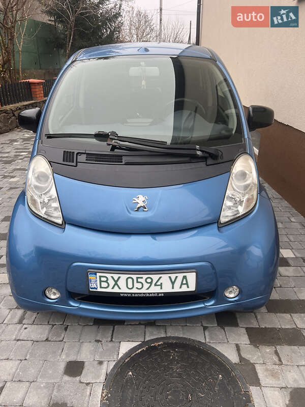 Хэтчбек Peugeot iOn 2010 в Хмельницком