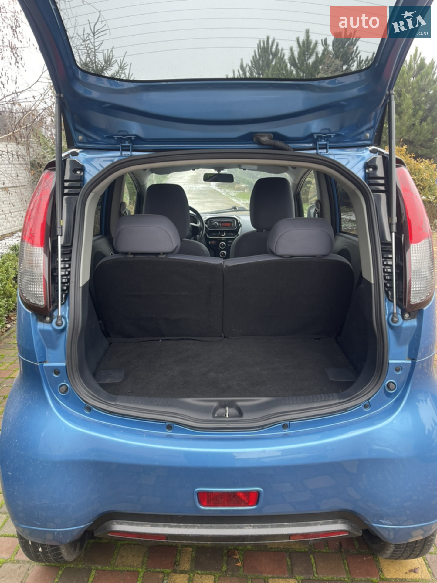 2011 Peugeot iOn - мініатюра 10