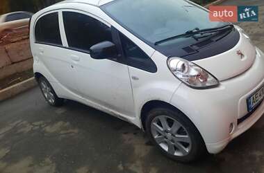 Хэтчбек Peugeot iOn 2015 в Кривом Роге