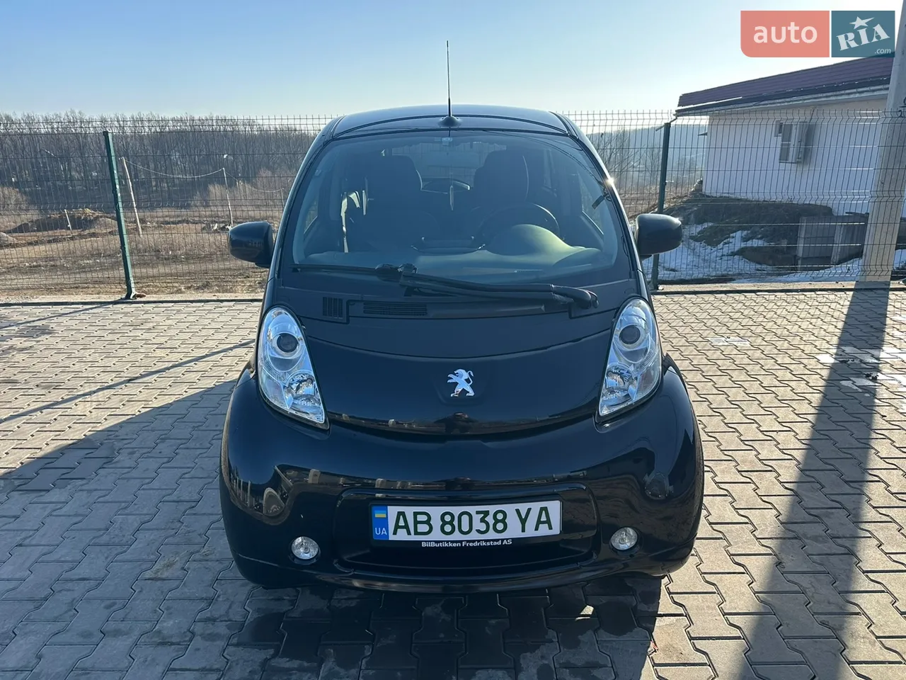 2015 Peugeot iOn - мініатюра 21