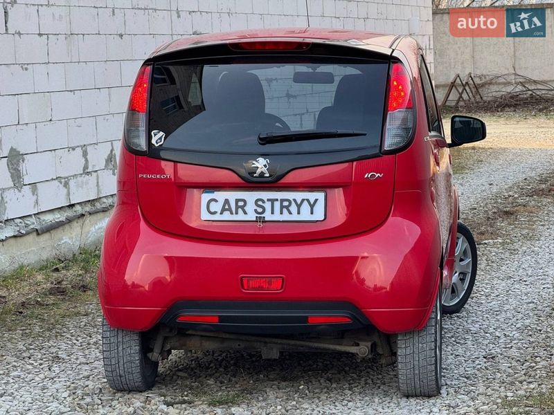 Хэтчбек Peugeot iOn 2011 в Стрые