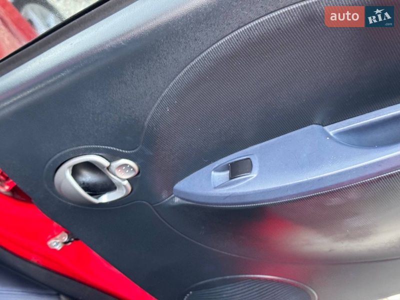 Хэтчбек Peugeot iOn 2011 в Стрые