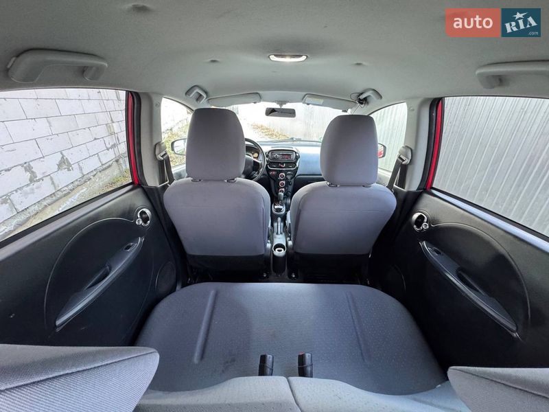 Хэтчбек Peugeot iOn 2011 в Стрые