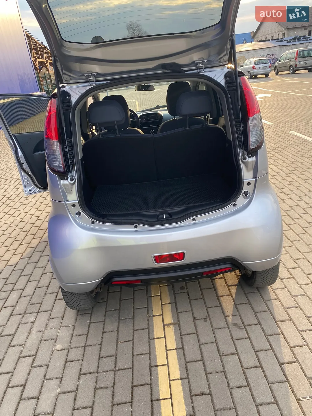 2018 Peugeot iOn - мініатюра 20