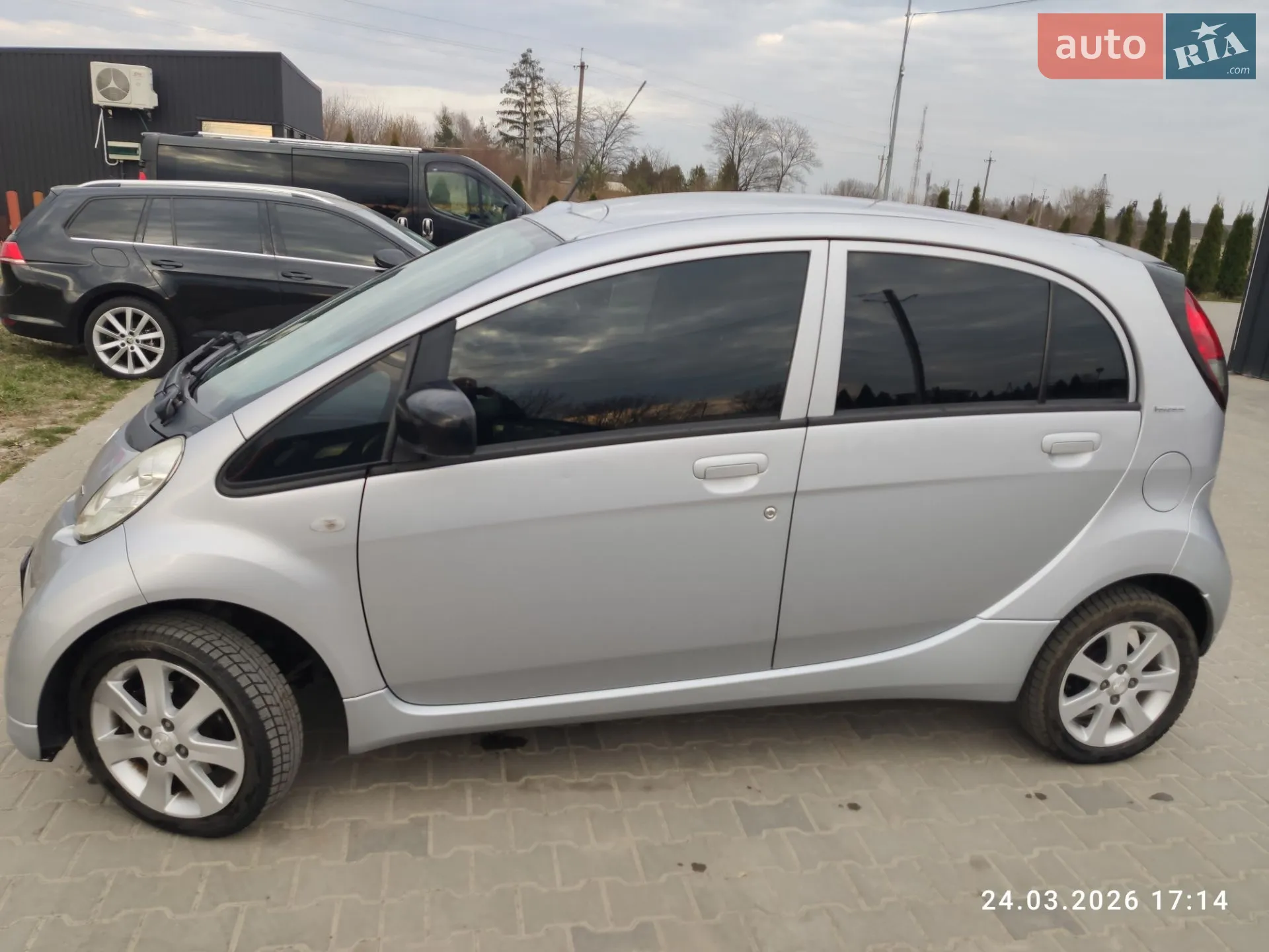 2012 Peugeot iOn - мініатюра 6
