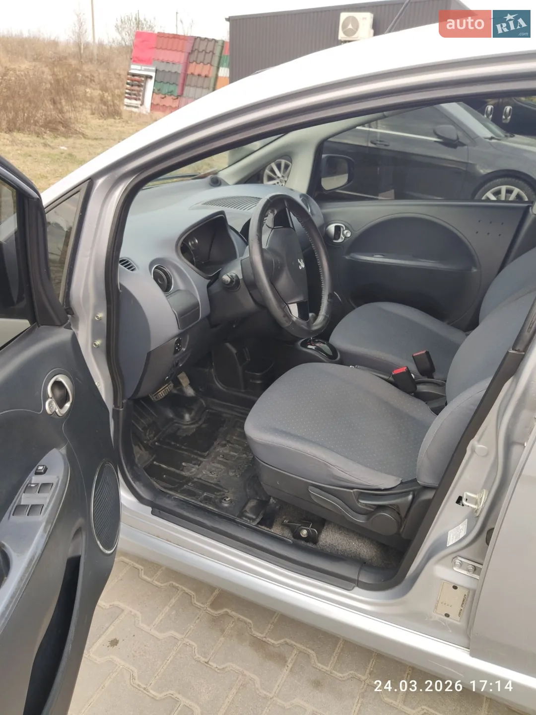 2012 Peugeot iOn - мініатюра 8