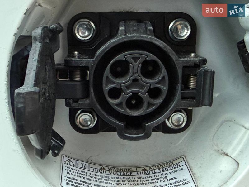 Хэтчбек Peugeot iOn 2019 в Стрые