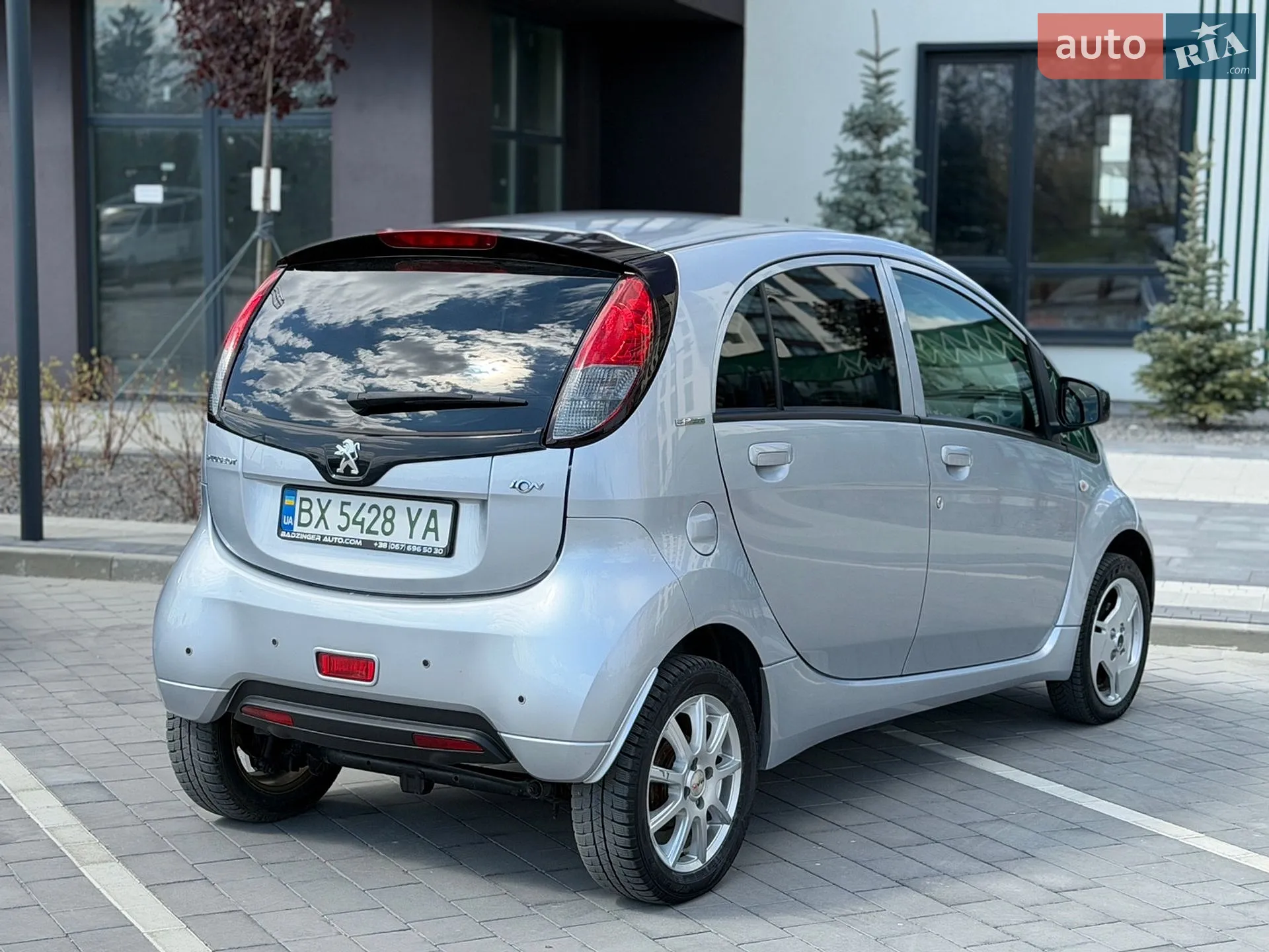 2013 Peugeot iOn - мініатюра 4