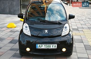 Хэтчбек Peugeot iOn 2012 в Запорожье