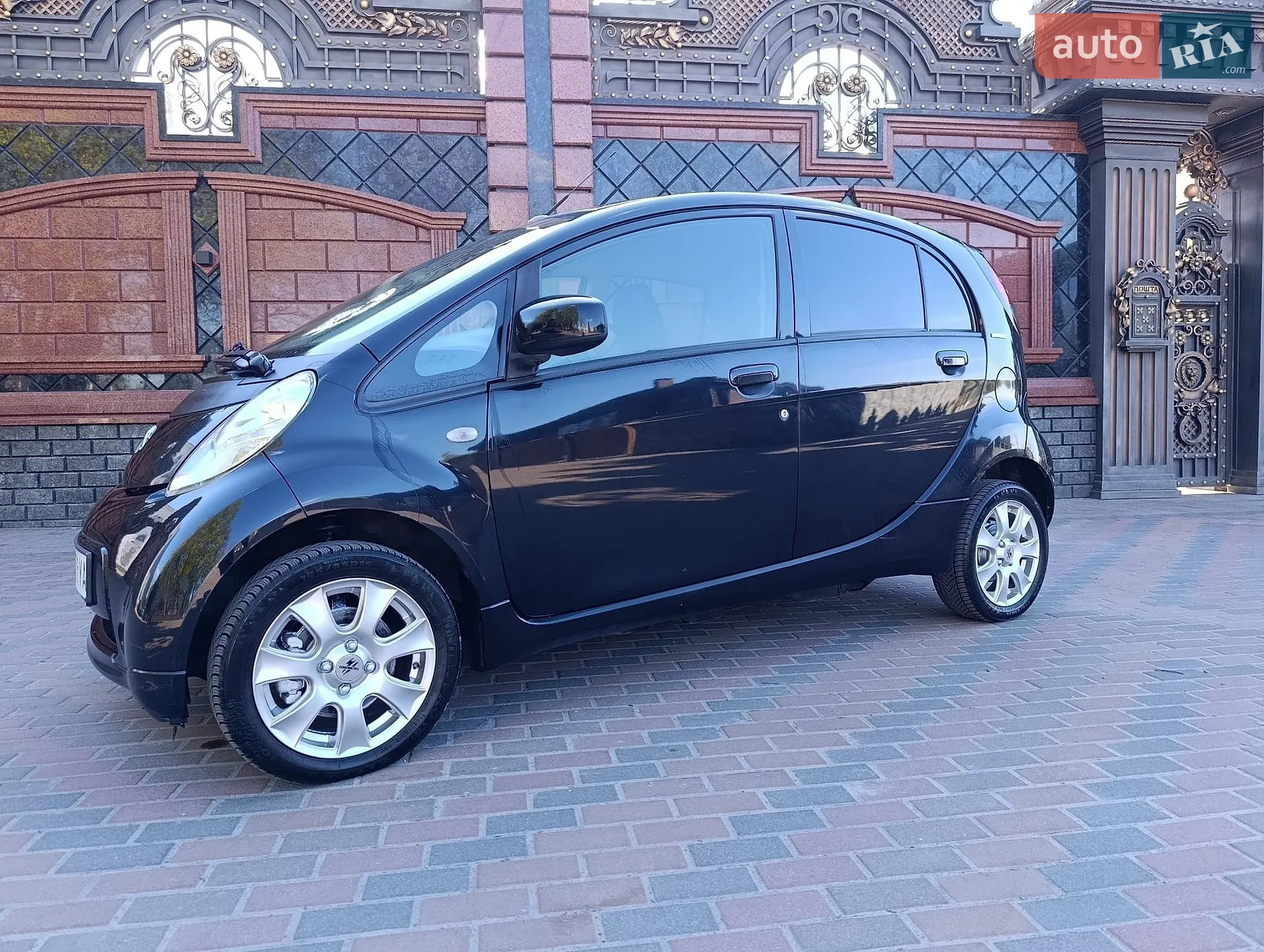2013 Peugeot iOn - мініатюра 10