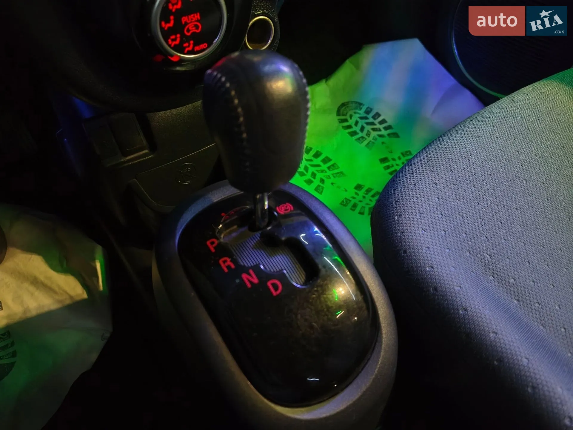2014 Peugeot iOn - мініатюра 35
