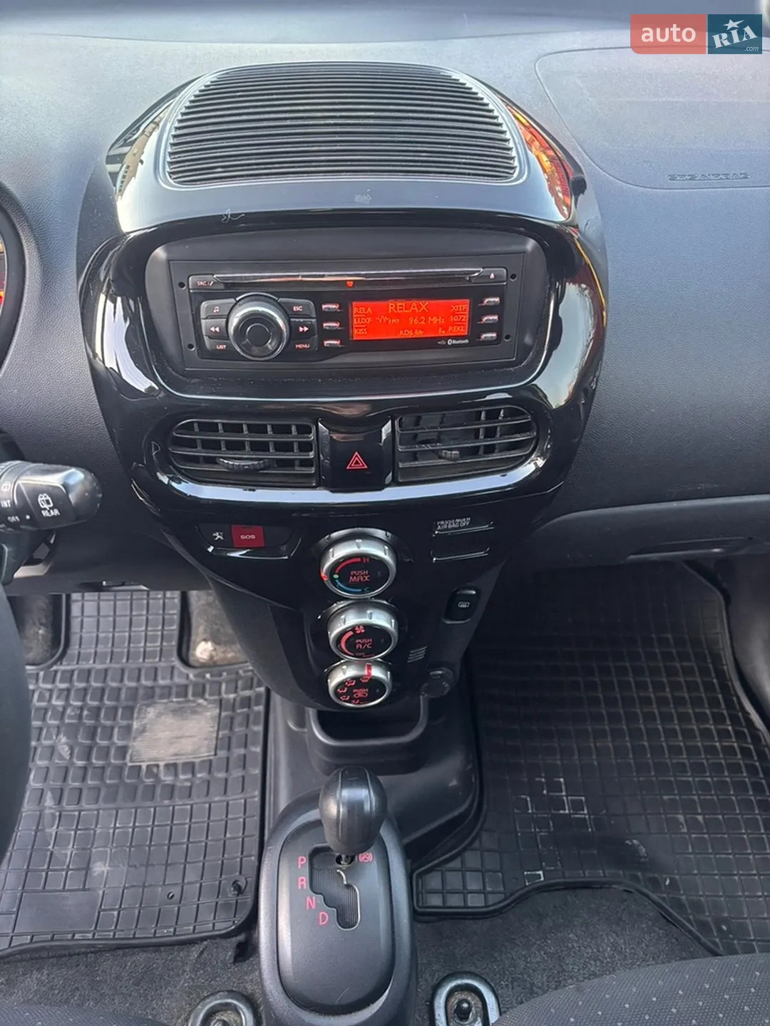 2011 Peugeot iOn - мініатюра 23