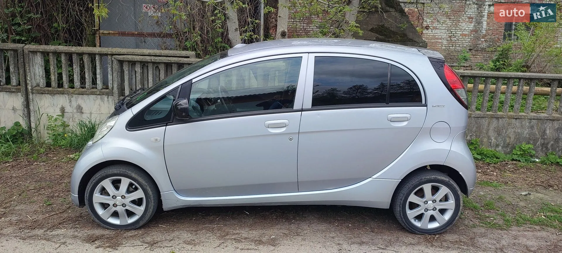 2012 Peugeot iOn - мініатюра 3