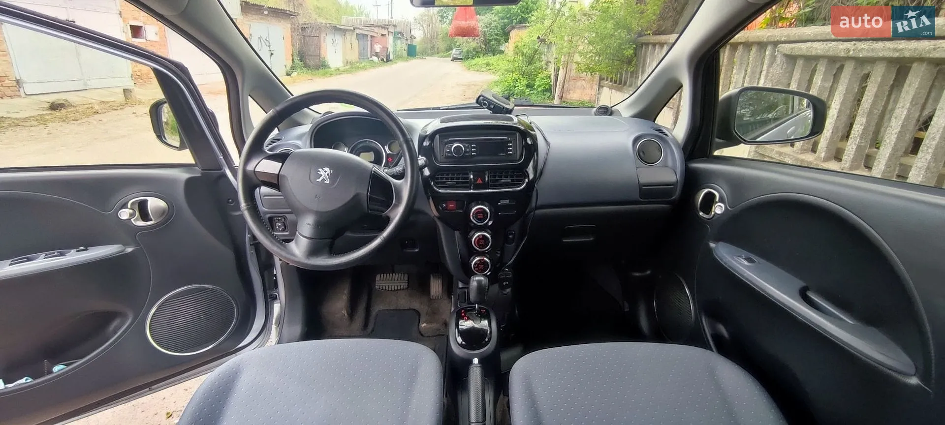 2012 Peugeot iOn - мініатюра 18