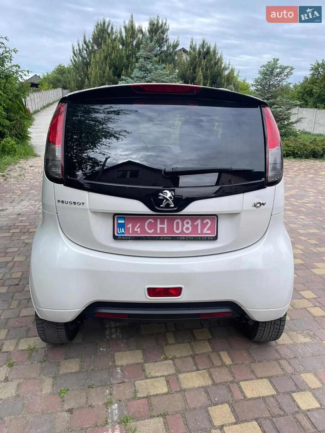 2015 Peugeot iOn - мініатюра 8