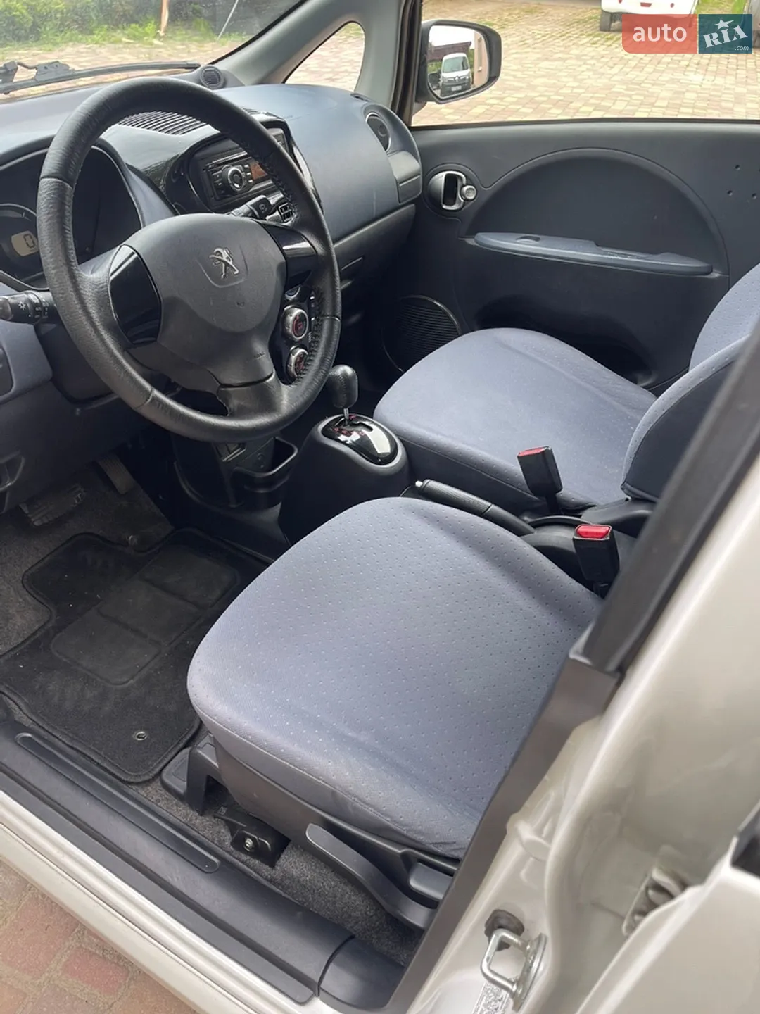 2015 Peugeot iOn - мініатюра 11