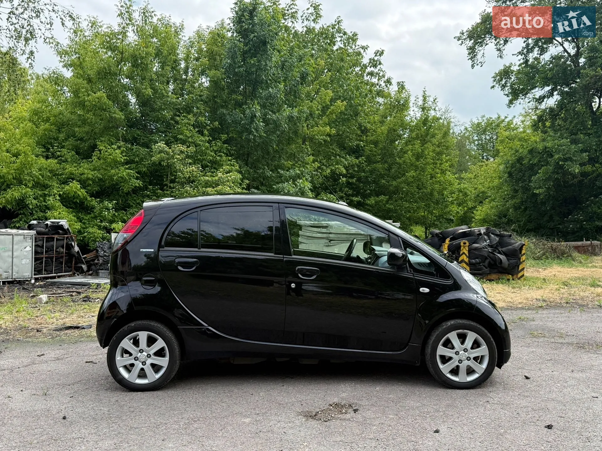 2015 Peugeot iOn - мініатюра 6