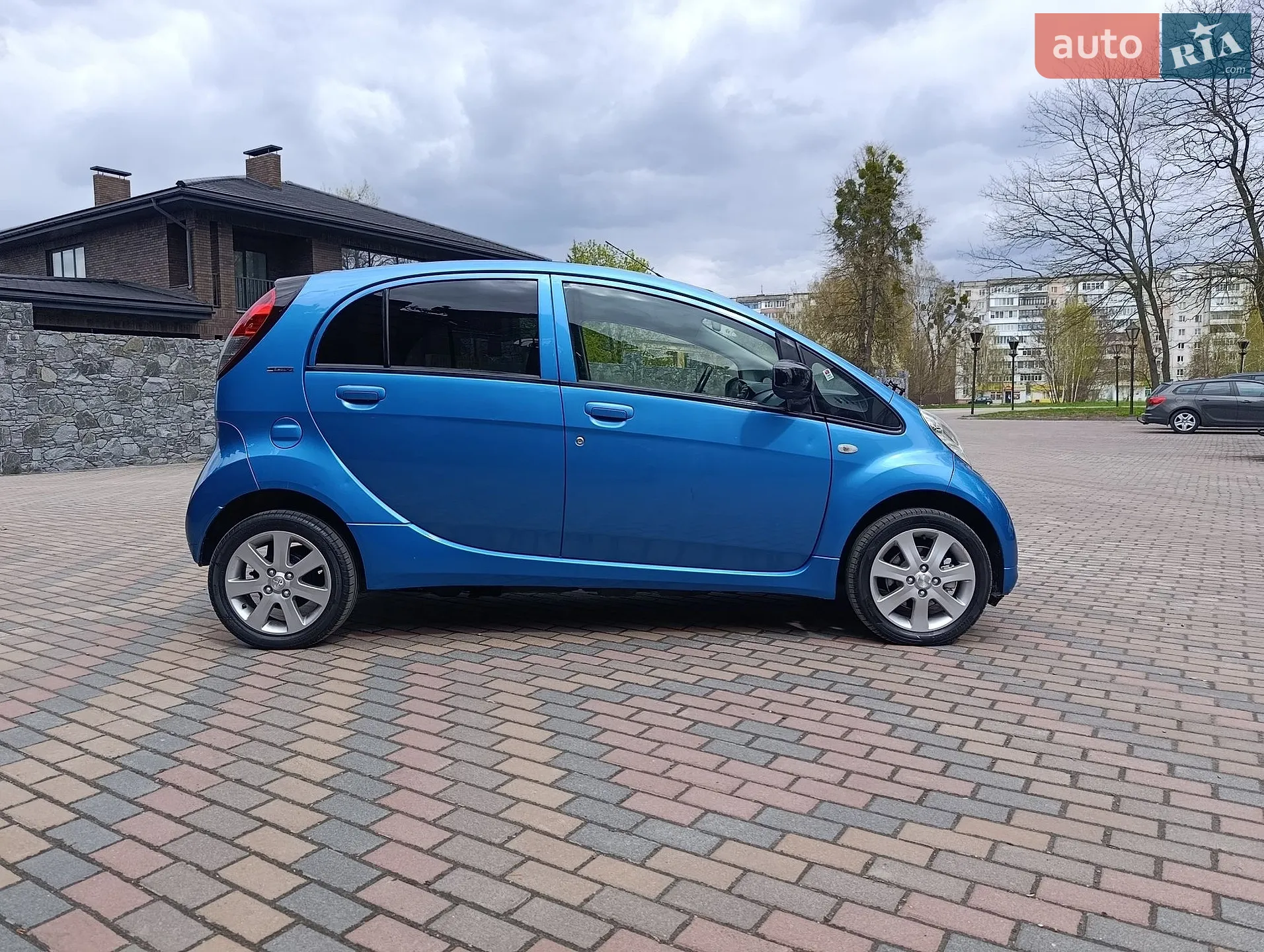 2011 Peugeot iOn - мініатюра 5
