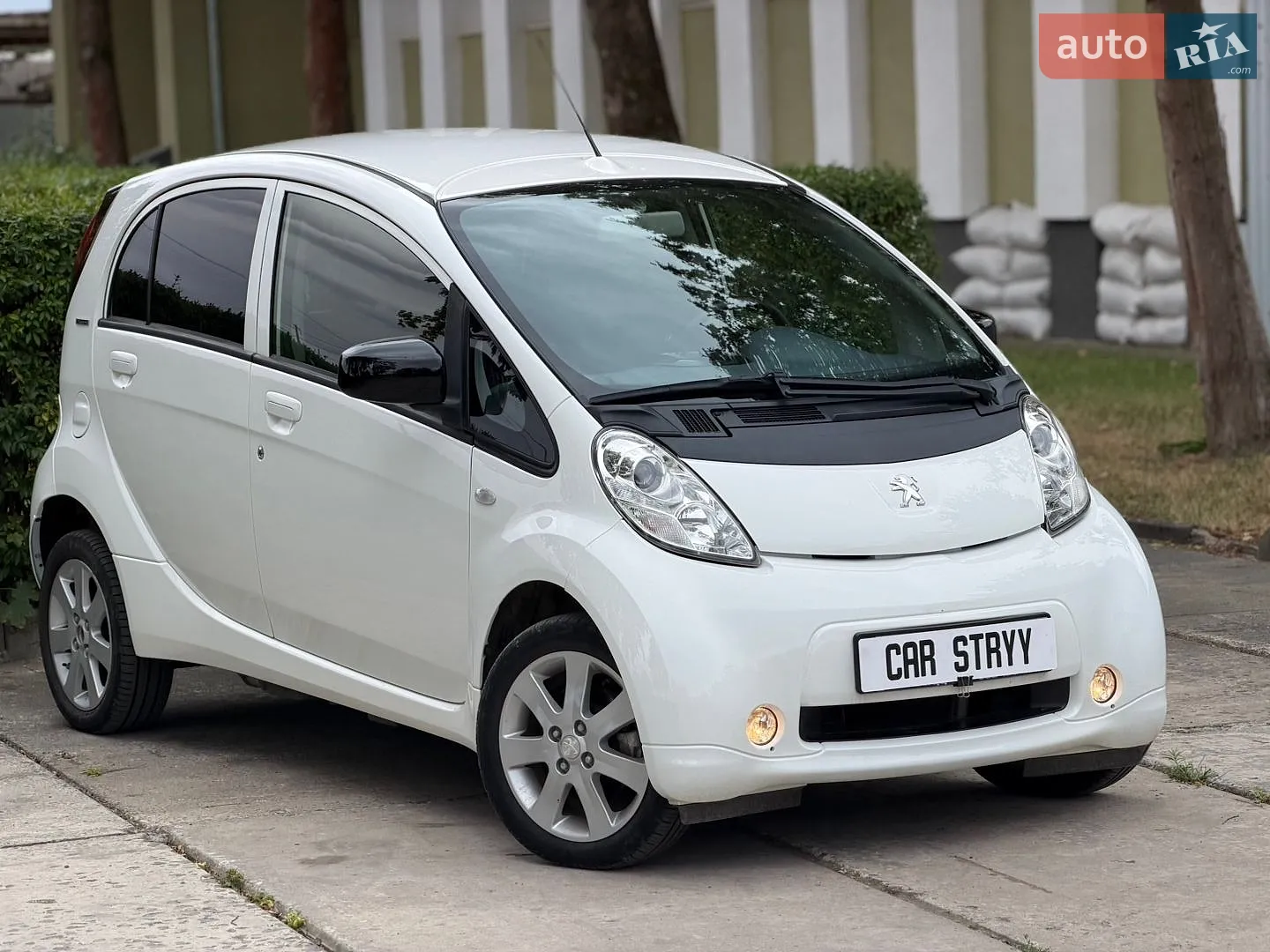 2019 Peugeot iOn - мініатюра 2