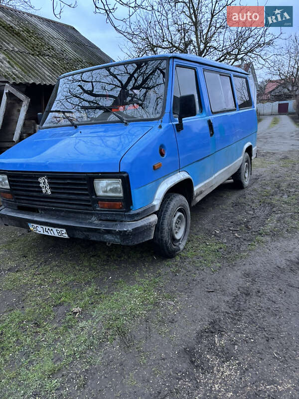 Микроавтобус Peugeot J5 1990 в Буске