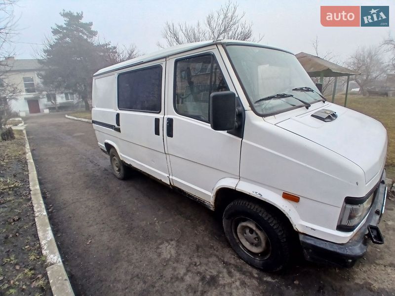 Грузопассажирский фургон Peugeot J5 1993 в Черкассах