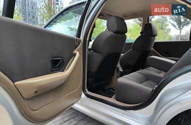 Седан Peugeot Pars 2005 в 