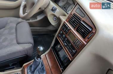 Седан Peugeot Pars 2005 в 