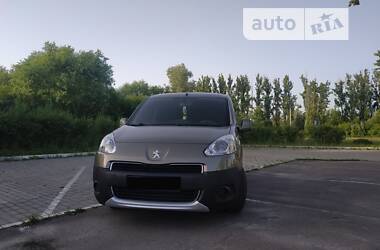 Универсал Peugeot Partner пасс. 2013 в Львове