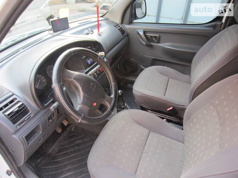 Мінівен Peugeot Partner 2000 в Апостоловому