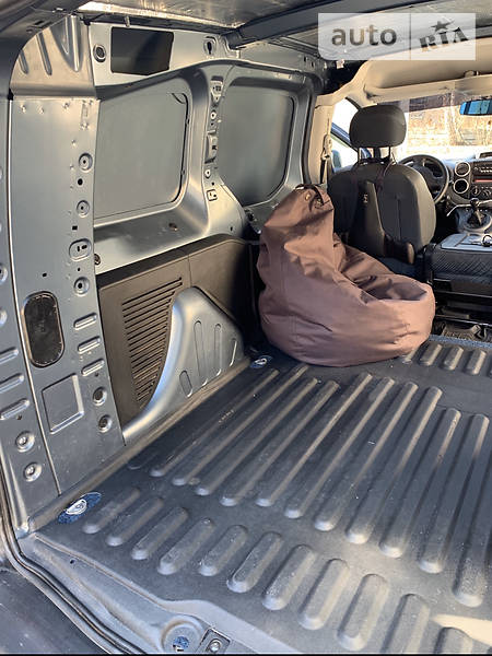 Вантажопасажирський фургон Peugeot Partner 2012 в Хмельницькому фото 5 Вантажопасажирський фургон Peugeot Partner 2012 в Хмельницькому
