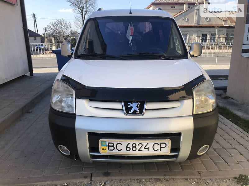 Вантажопасажирський фургон Peugeot Partner 2008 в Львові