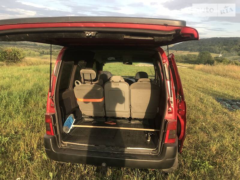 Грузопассажирский фургон Peugeot Partner 2001 в Золочеве