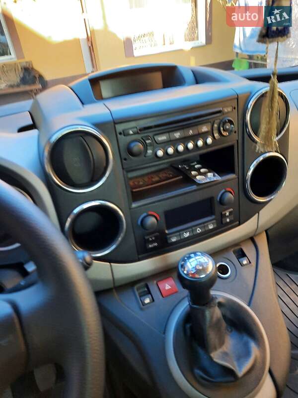 Мінівен Peugeot Partner 2011 в Чернівцях фото 4 Мінівен Peugeot Partner 2011 в Чернівцях