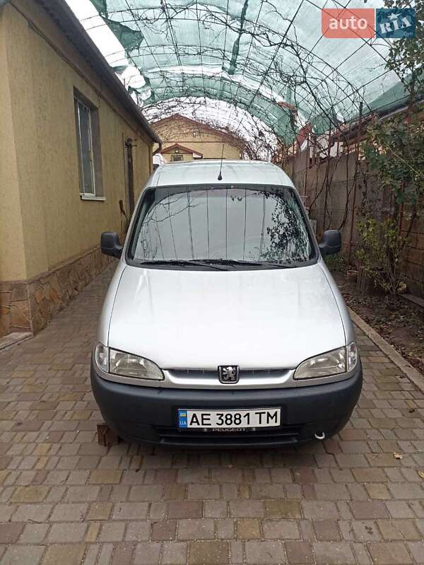 Універсал Peugeot Partner 2001 в Кривому Розі