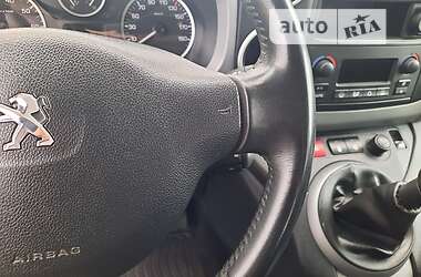 Минивэн Peugeot Partner 2017 в 