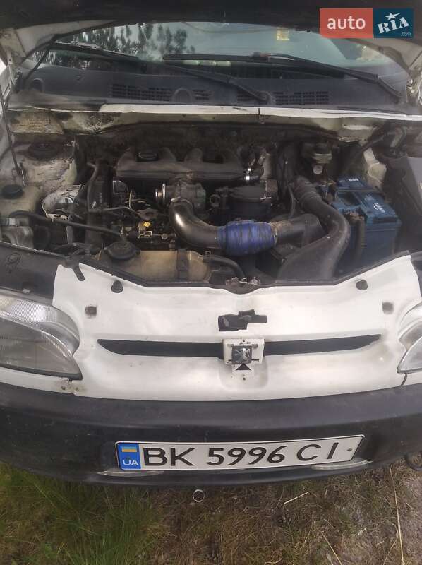 Минивэн Peugeot Partner 1999 в Сарнах