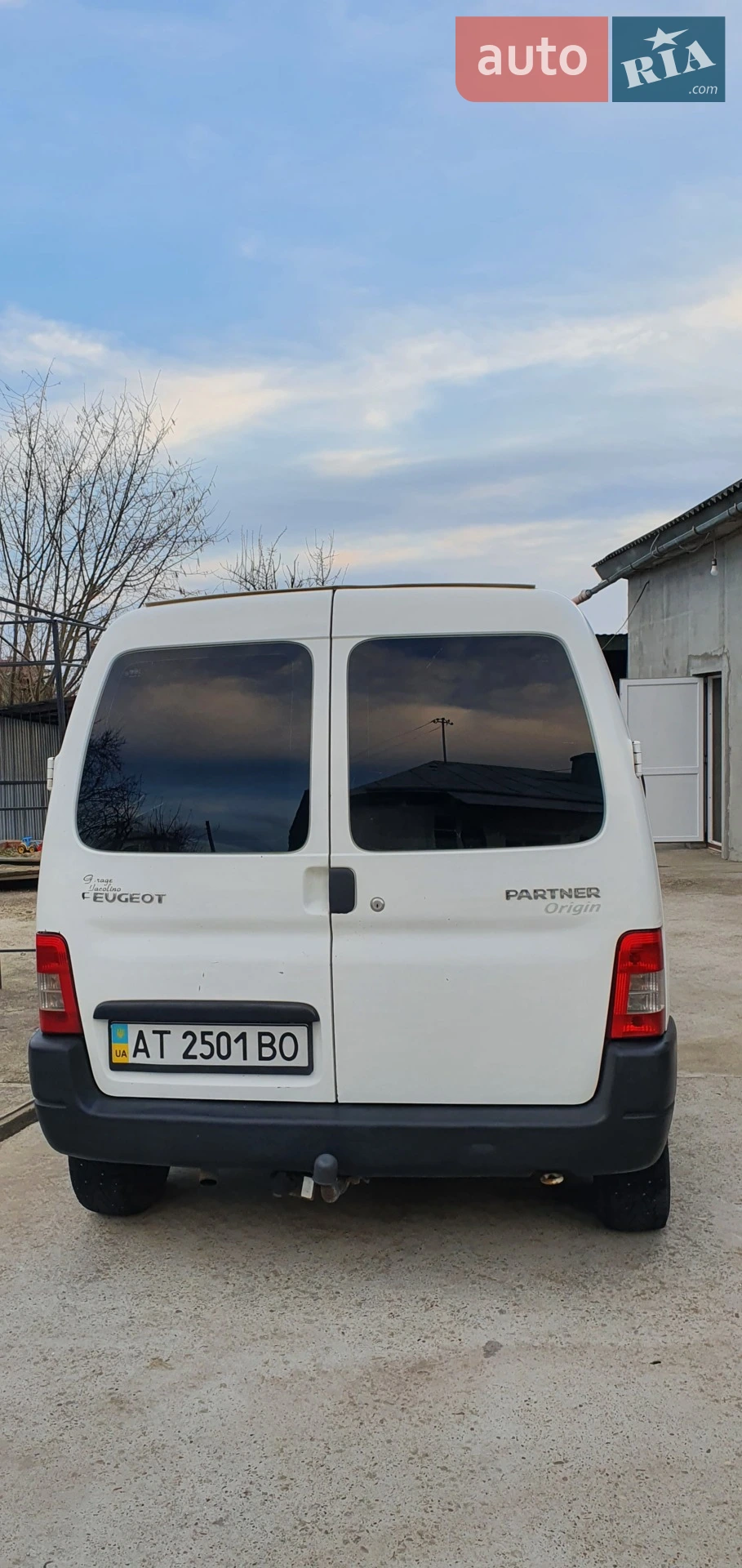 2010 Peugeot Partner - мініатюра 2