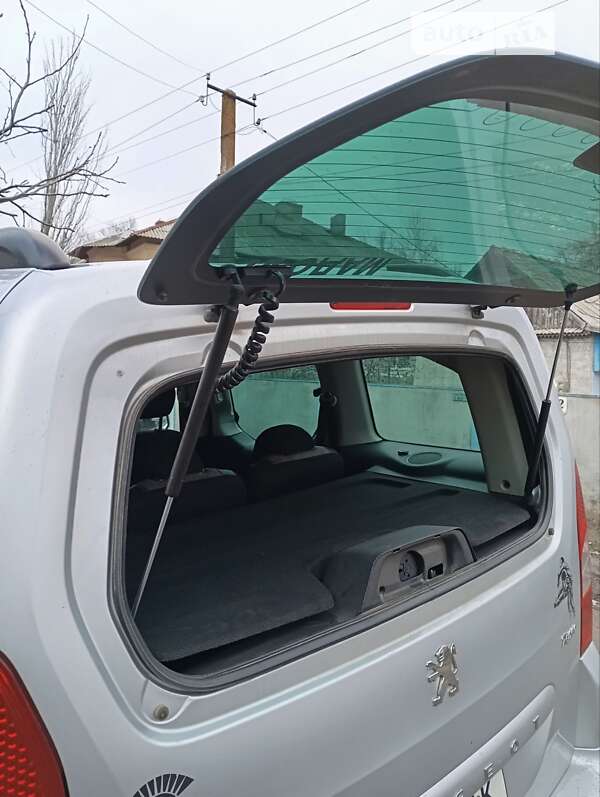 Минивэн Peugeot Partner 2009 в Килии фото 19 Минивэн Peugeot Partner 2009 в Килии