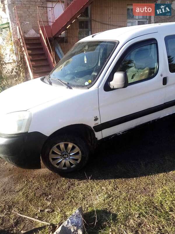 Минивэн Peugeot Partner 2004 в Смеле