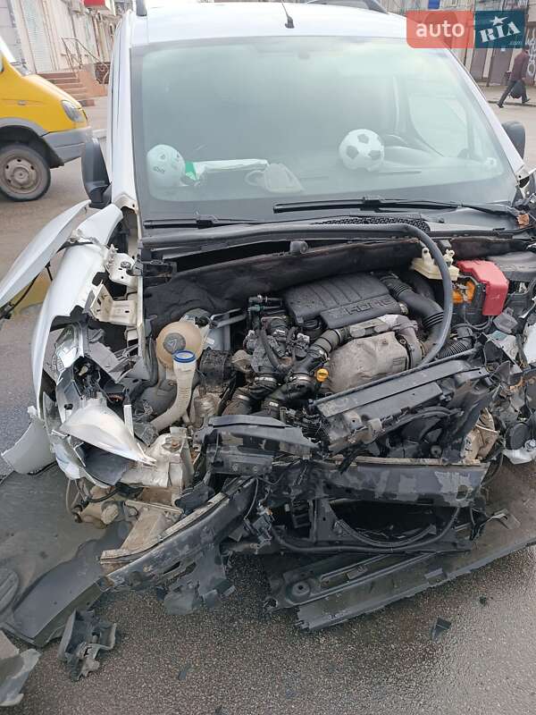 Мінівен Peugeot Partner 2010 в Херсоні