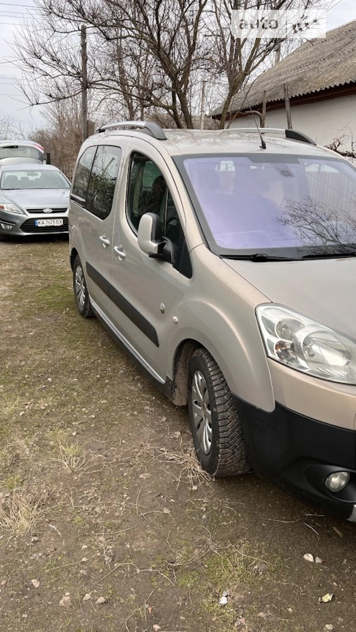2010 Peugeot Partner - мініатюра 11