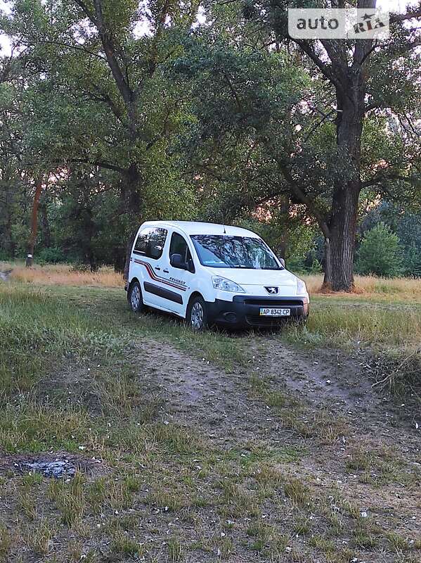 Мінівен Peugeot Partner 2011 в Запоріжжі