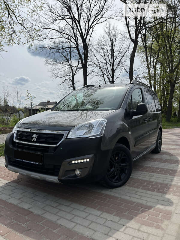 Минивэн Peugeot Partner 2016 в Киеве