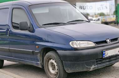 Вантажний фургон Peugeot Partner 2001 в Львові