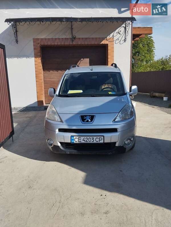 Мінівен Peugeot Partner 2011 в Чернівцях